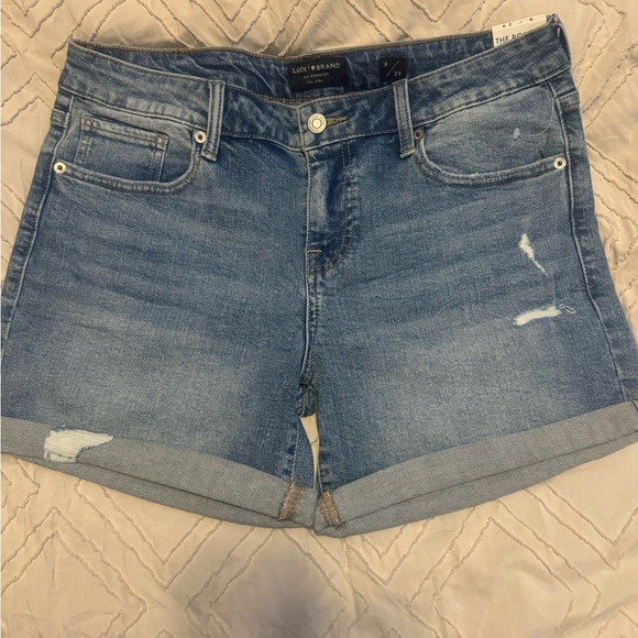 Lucky women’s Shorts size 8 - Picture 1 of 4